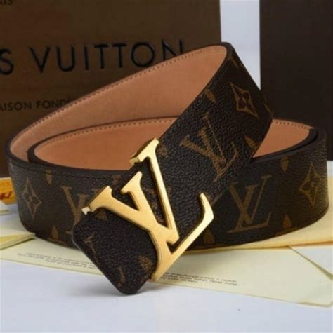 Ceinture Louis Vuitton pour homme .